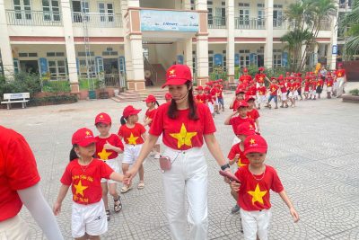 THĂM QUAN TRƯỜNG TIỂU HỌC VÀ DI TÍCH LỊCH SỬ NĂM 2025