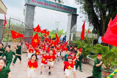 CÁC HOẠT ĐỘNG VĂN NGHỆ CHÀO MỪNG 50 NĂM NGÀY GIẢI PHÓNG MIỀN NAM THỐNG NHẤT ĐẤT NƯỚC.